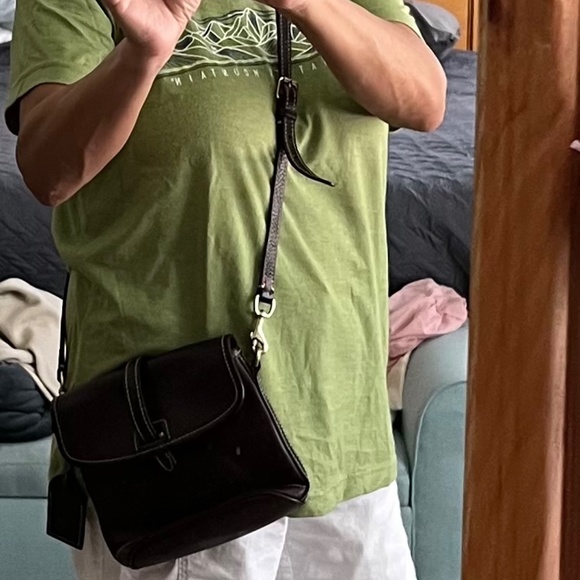 Dooney & Bourke - Picture 5 of 5